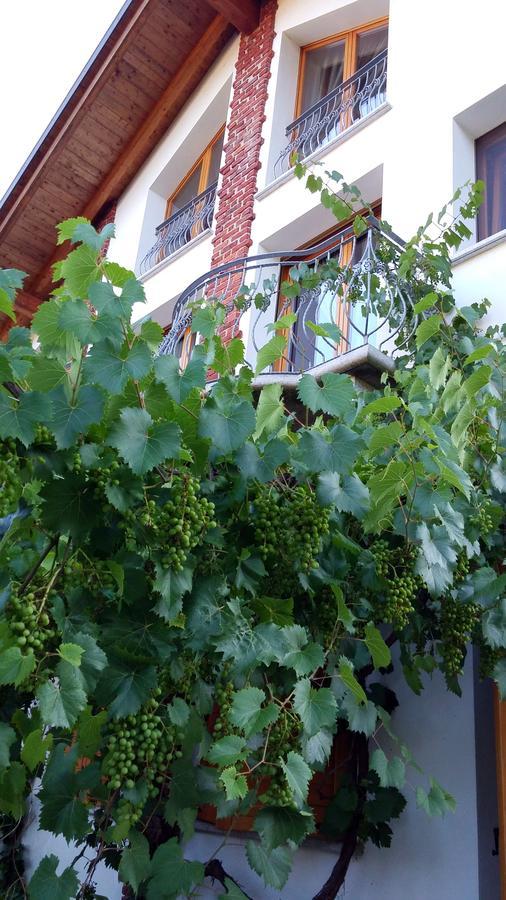 Relais Profumo Di Vino Bed & Breakfast Borgomanero Ngoại thất bức ảnh