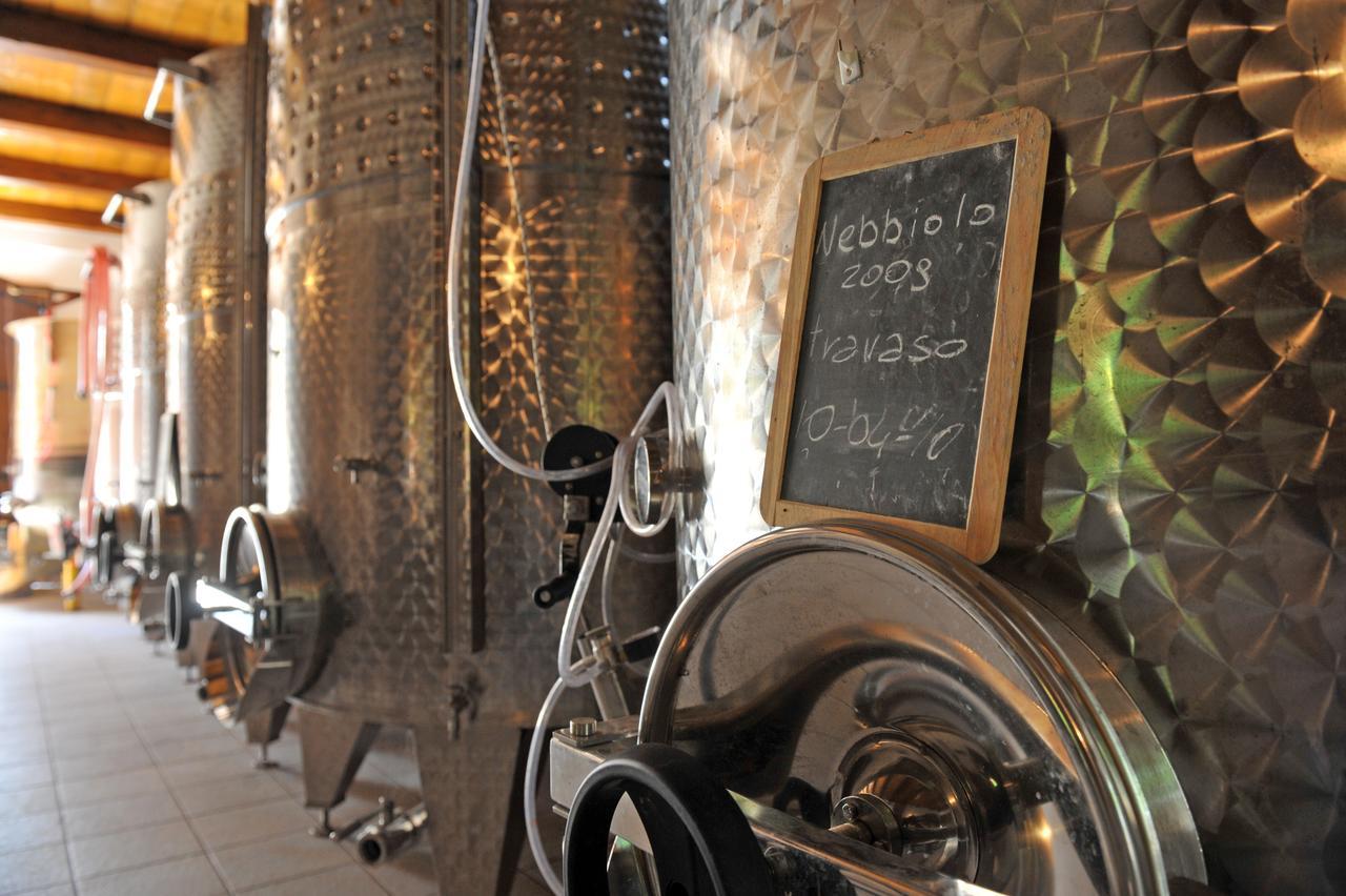 Relais Profumo Di Vino Bed & Breakfast Borgomanero Ngoại thất bức ảnh